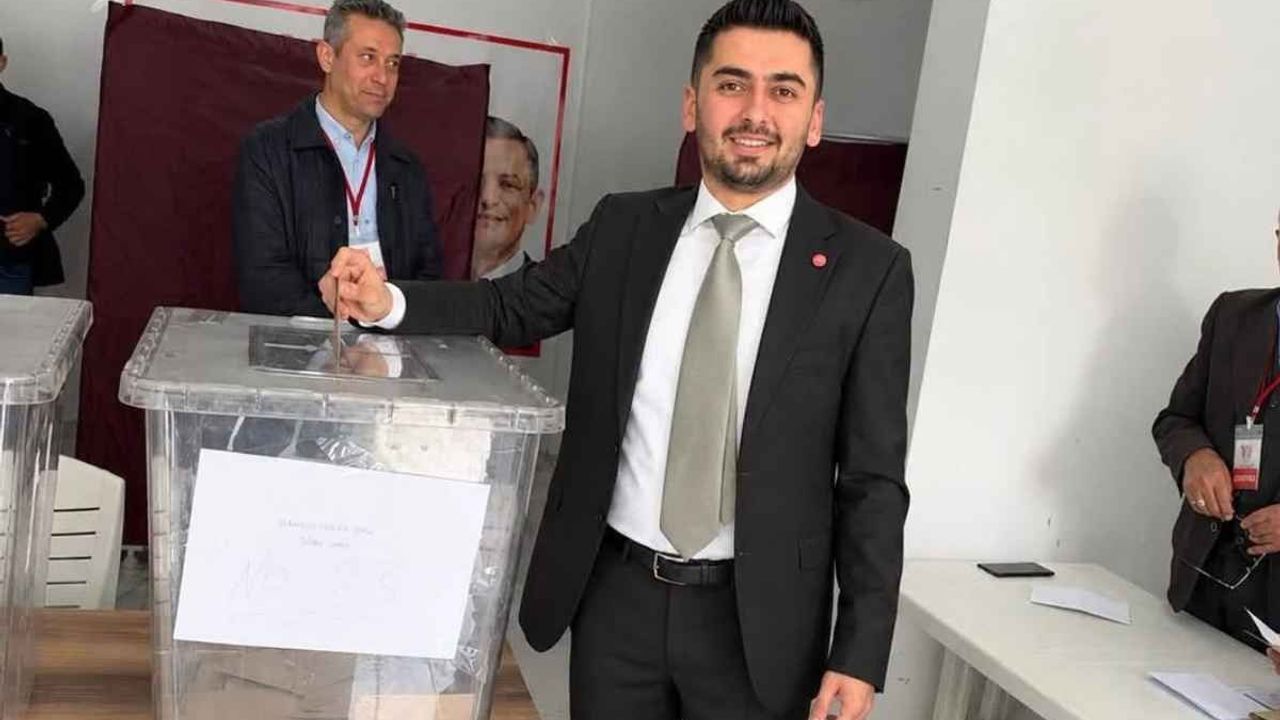 Kayseri’de oy verme işlemi devam ediyor: Kurucu başkandan ilk açıklama!