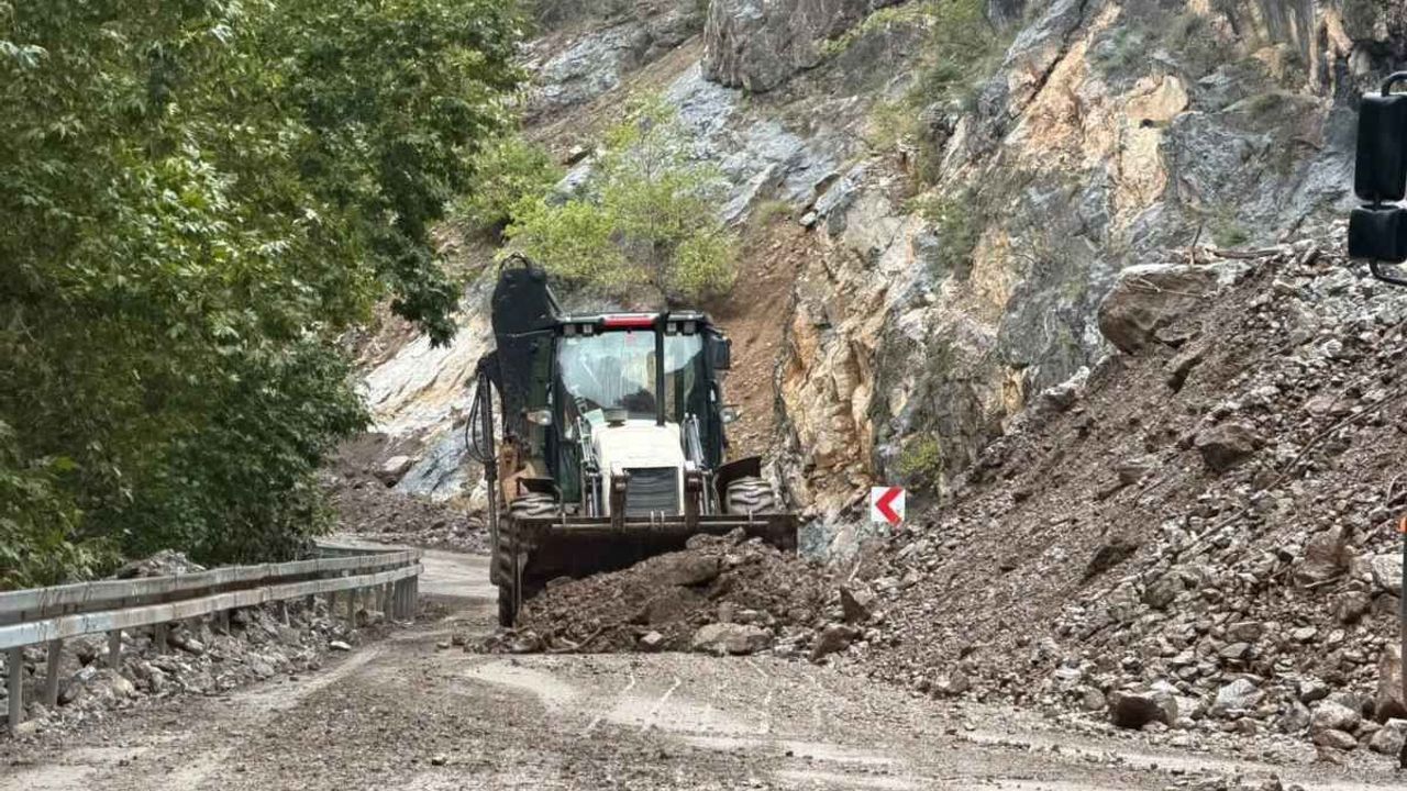 Kayseri’de sel sonrası çalışmalar devam ediyor: Güvenlik önlemleri alındı!