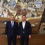 Eski RTÜK Başkanı AK Parti’ye geçen Rasim Arı ile bir araya geldi!