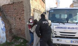 Çöp Evi Boşaltılan Kadın Sinir Krizi Geçirdi