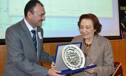 Bizim zihinsel besinimiz kitaplardır