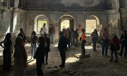 Kayseri’de taş evlerin arasında görülen kalabalık merak uyandırdı!