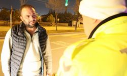 Aksaray’da hem ehliyetsizdi hem de çekme belgeli araçla yola çıktı: Cezadan kaçamadı