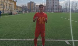 Kayserispor’da yeni bir yıldız doğuyor! Genç oyuncudan altyapıda göz dolduran performans