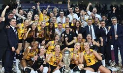 VakıfBank Kupa Voley şampiyonu oldu! Eczacıbaşı Dynavit’i mağlup etti