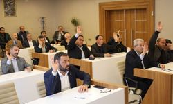 Yahyalı’da dikkat çeken gelişme: AK Parti’ye geçen isimler göreve seçildi