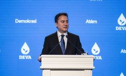 AKP’li eski bakandan iktidara sert sözler: Bu kafayla giderlerse…