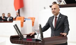 Aşkın Genç’ten asfalt tepkisi! Kayseri sadece 8 ilçeden mi ibaret?
