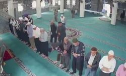Namaz kılarken kalp krizi geçiren adam, imamın kalp masajıyla hayata döndü!