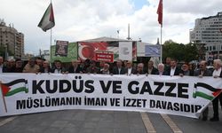 Kayserililer tepki için Cumhuriyet Meydanı’nda toplandı!