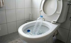 Tuvalete atılan pet şişe su faturasını düşürüyor