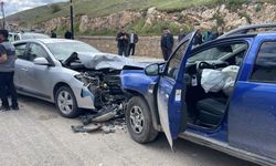 Hatalı sollama kazaya neden oldu: 8 yaralı!