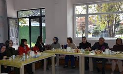 Kayserili belediye başkanı annelerle buluştu: Şefkatin en güzel örneği!