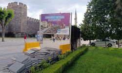 Kayseri Cumhuriyet Meydanı'nda dönüşüm yarım kaldı