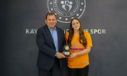 Kayserili milli yüzücü Berilay Batur'dan uluslararası başarı: Black Sea Tournament'ta 3 madalya