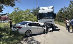 Sivas’ta TIR ile otomobil çarpıştı: 35 yaşındaki sürücü hayatını kaybetti!