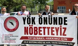 Üniversite personeli tayin hakkı için YÖK önünde toplandı