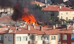 Argıncık'ta apartman çatısında yangın çıktı