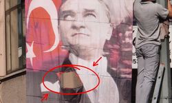 Kayseri 'Yeni Parti' binasında Atatürk’ün yakasından altı oku bakın nasıl çıkardılar!