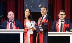 Erciyes Üniversitesi Eğitim Fakültesi yeni mezunlarını verdi