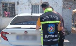 Kayseri’de araçtan inerek otomobili tekmeleyen sürücüye 180 bin TL ceza!