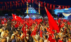 Kayseri tek yürek oldu! 15 Temmuz etkinlikleri Cumhuriyet Meydanı’nda sürüyor