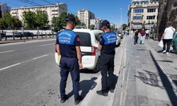 Kayseri Zabıtası Cumhuriyet Meydanı ve Sivas Caddesi’nde sahaya indi!