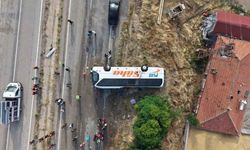 Kayseri istikametindeki yolcu otobüsü devrildi: 1 ölü, 41 yaralı
