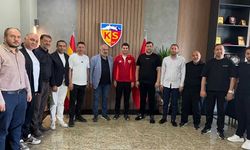 Ülkü Ocakları Genel Başkanı Ahmet Yiğit Kayserispor'u ziyaret etti