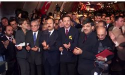 11. Cumhurbaşkanı Abdullah Gül AK Parti’nin ilk yıllarını işaret etti: Türkiye’ye çok şey kazandırır