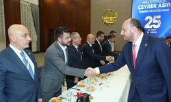 AK Parti Kayseri İl Başkanı Okandan, Malazgirt Zaferi öncesi toplantıya katıldı