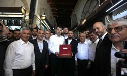 Tarihi Kapalıçarşı’nın anahtarı Bakan Kurum’a verildi!