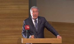 Hulusi Akar: Şehit aileleri ve gaziler üzerinden siyasi kazanç peşindeler