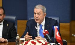Hulusi Akar: Türkiye hiçbir ülke için tehdit değildir