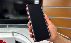 iPhone 20 geliyor: Çentik ekran kalkacak, kavisli ekran eklenecek