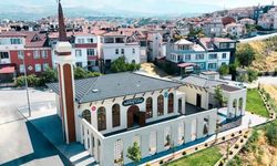 Kayseri'de 13 hayırseverin katkısıyla yapılan butik camii ibadete açıldı!