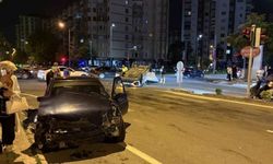 Kayseri’de otomobille çarpışan araç takla attı: 2 yaralı!