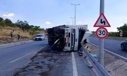 Kayseri'de yokuş aşağı inen TIR devrildi: Sürücü yaralandı