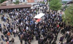 İzmir’de trafik kazasında hayatını kaybeden Aygün Çifti Sivas’ta son yolculuğuna uğurlandı