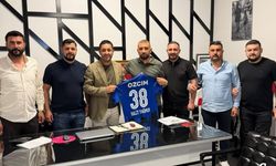 Erciyes 38 FK’dan Ülkü Ocakları’na teşekkür ziyareti
