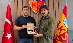 Baki Ersoy’dan Ahmet Şafak’a: Aşkın ve vatanın sanatçısı