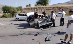 Kayseri yolunda iki otomobil kafa kafaya çarpıştı: 2 yaralı