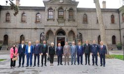 Büyükkılıç, Kayseri Kent Konseyi Başkanı Kösedağ ve yürütme kurulunu ağırladı!