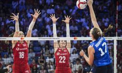Türkiye'nin gururu oldular! Filenin Sultanları yine göğsümüzü kabarttı!