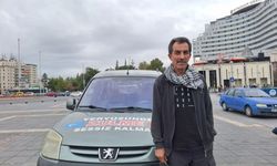 Otomobilini boykot ürünlerinin çıkartmalarıyla donattı! Türkiye’yi şehir şehir geziyor