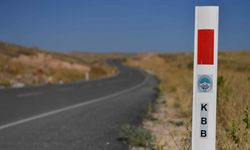 Kayseri’de yollara kar direkleri dikiliyor!