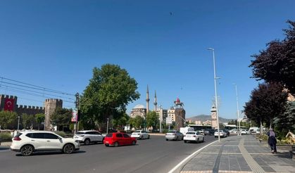 Kayseri'de sıcaklık düşmüyor: Yeni haftada 33 derece görülecek