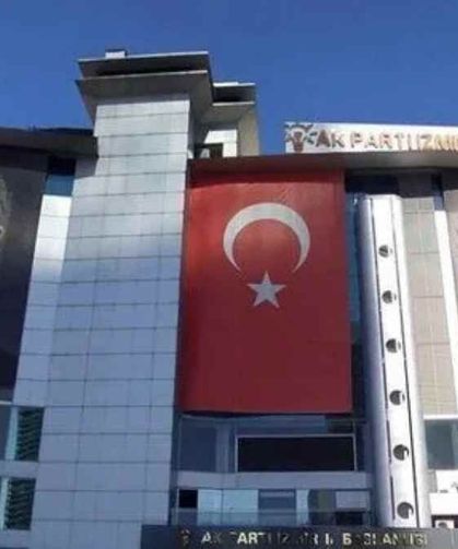 AK Parti kulislerinde değişiklik iddiası: Kabine değişikliği rafa kaldırıldı