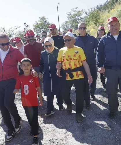 Büyükkılıç Ali Dağı’nda ‘Yaza Merhaba’ dedi