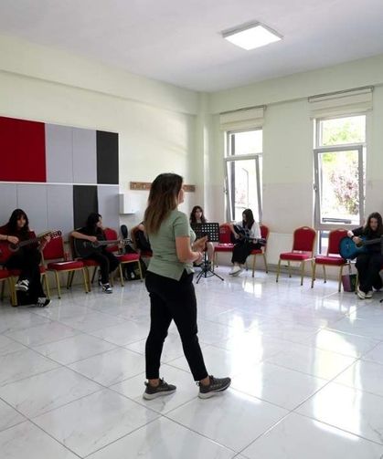 Kayseri’de sanat dolu yaz: Büyükşehir Konservatuvarı’na rekor katılım!